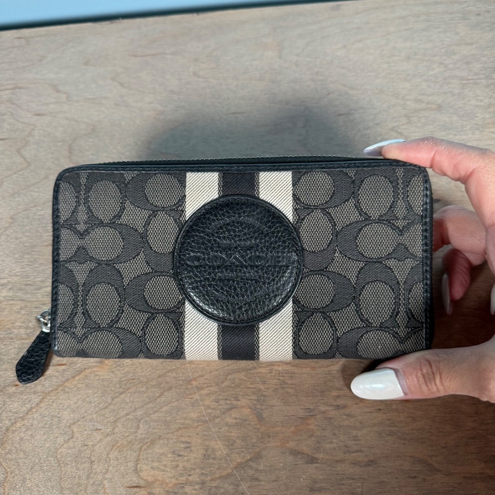 Coach Demsey Zip Around Wallet Womens OS Black Signature Canvas Stripe Accordion